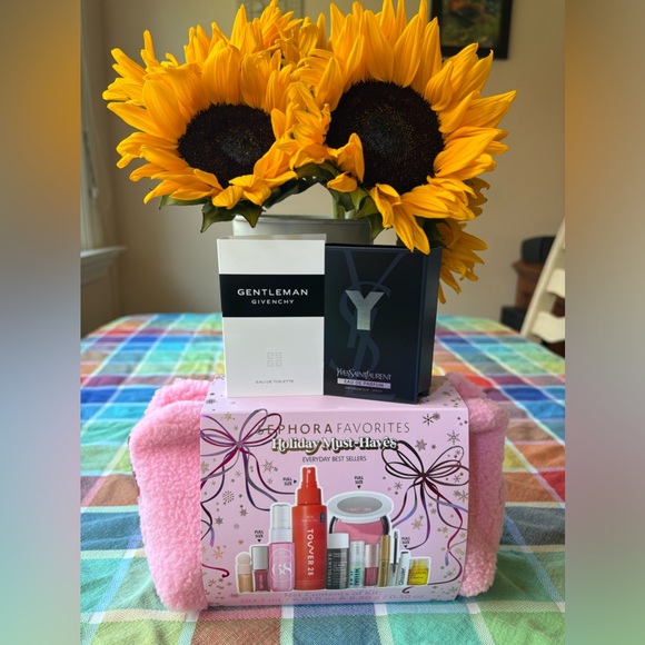 🌻 SEPHORA HOLIDAY MUST HAVES 🌻SEPHORA FAVORITES MAKEUP MUST HAVE SET 🌻 NWT 🌻 - Picture 9 of 16